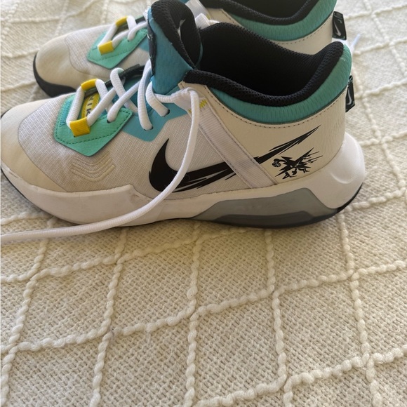 Nike Kids Sneakers in White, Green, and Yellow - Picture 2 of 4